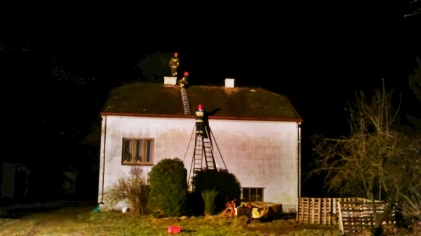 Pożar sadzy w Świerzowej Polskiej przy ul. Polnej