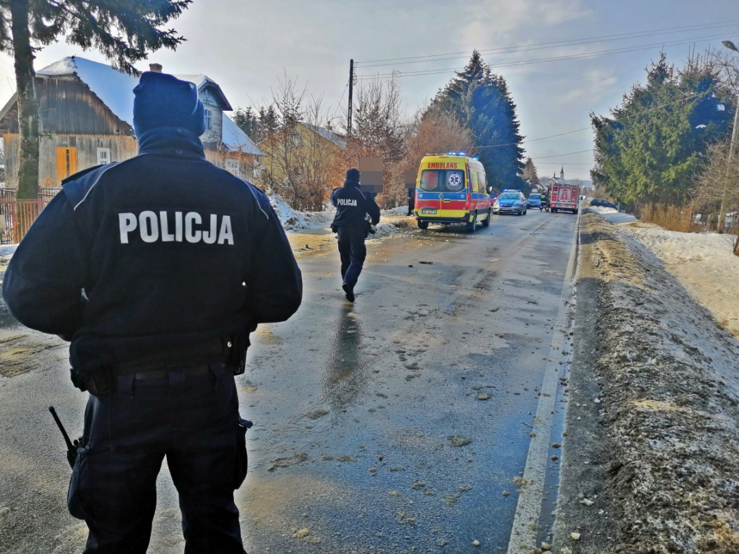 Potrącenie dw&oacute;ch os&oacute;b na ul. Krośnieńskiej
